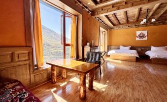 Karzong Homestay (Kangding Jiagenba Branch)