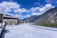 Am Courtyard