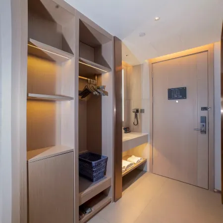Lavande Hotel Jingdezhen Leping Municipal Government East Lake Park Branch Hotels in Leping