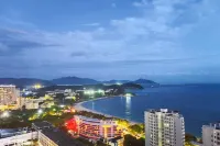 Sanya Hualijia Tourism Industry (Dadonghai Summer Department Store) Hotels near innisfree