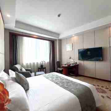 Jingjiang International Hotel Rooms