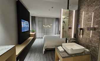 Longbao Xiyue Hotel
