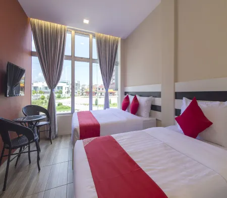 SUPER OYO 1145 Lea Guest House & Cafe