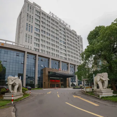 Taizhou Junhua Yixiang Hotel (Wenling Daxi Branch)