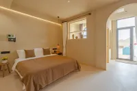 Mediterranean Romantic Seaview Holiday Guesthouse by the Blue Shore (Xinghai Square Branch) - Rooftop Pools
