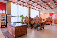 ELONG R.YUN (Beijing Capital Airport Branch)