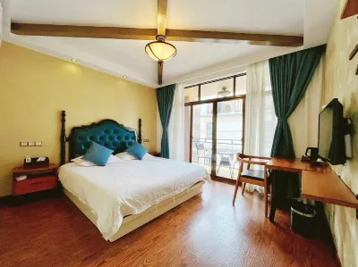 Summer Village Hotels near Jihu Beach