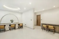 Cloud RAINBOW· Monet Garden · Stream Tracing Resort Homestay - sarapan