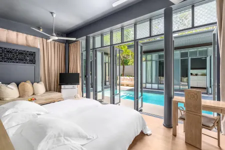 Sala Phuket Mai Khao Beach Resort Отели рядом с достопримечательностью «Sai Kaew Beach»