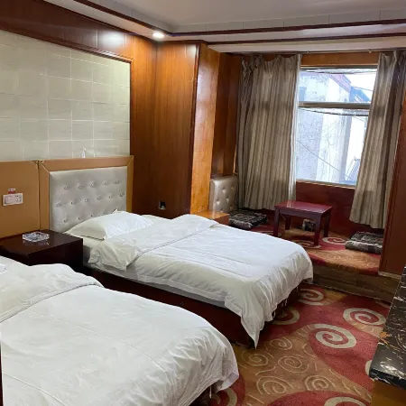 Baiyun Hotel (Gesale East Street)