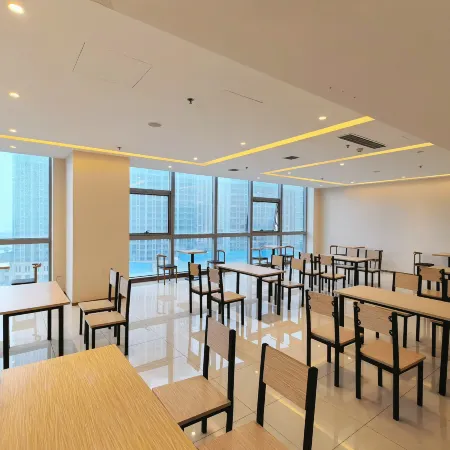 Xinglan Skyline Seaview Hotel (Zhongshan Plaza Furama International Branch)
