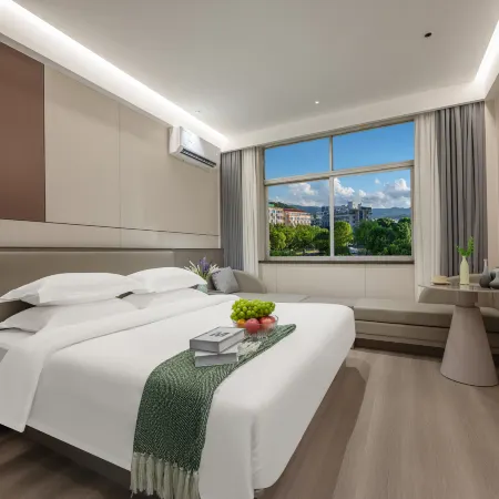 T · Island Smart Cinema Hotel