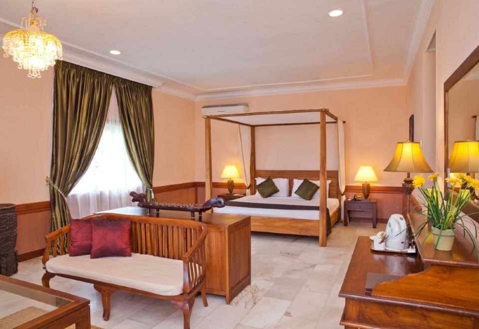 4. 더 프랜지패니 ..