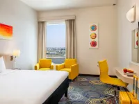 ايبيس ستايلز دراغون مارت Hotels near العوير