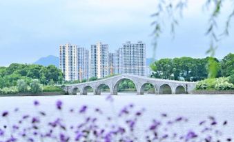 Senran Wutong Hotel