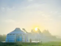 DoulegenLuxury nomad camp Hotels in Zhenglan Banner