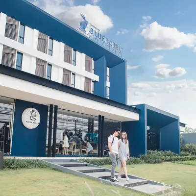 Blue Rabbit Hotel Отели рядом с достопримечательностью «Rambhai Barni Rajabhat University»