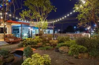 OYO 75500 Kuunone Art & Gallery Hotels in San Pa Tong District