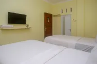 Hotel Andono Near Yia Mitra RedDoorz Hotels in Glagah