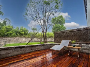 Yanguan Chaoyuezhicheng Xuande Gate Hotel