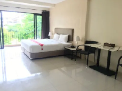 ซัมเมอร์ ทรี โฮเท็ล