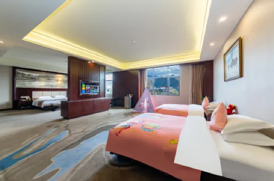 Taehf PhodragCulture Theme Hotel