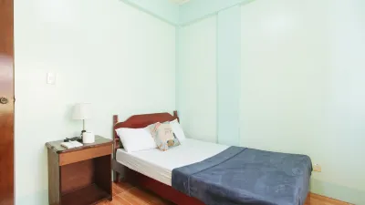 En Gedi Beach Resort by RedDoorz Hotels near Iglesia Ni Cristo