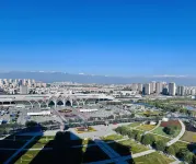 Rezen Hotel Yinchuan High-speed Railway Station - Mountain view