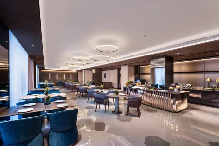 Crystal Hotel Dazhou Отели рядом с достопримечательностью «Sichuan University of Arts and Sciences (Nanba Campus)»