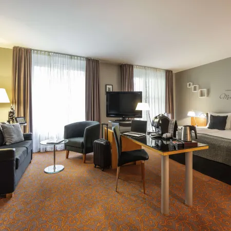 Mercure Hotel & Residenz Berlin Checkpoint Charlie Отели рядом с достопримечательностью «Станция метро Stadtmitte»