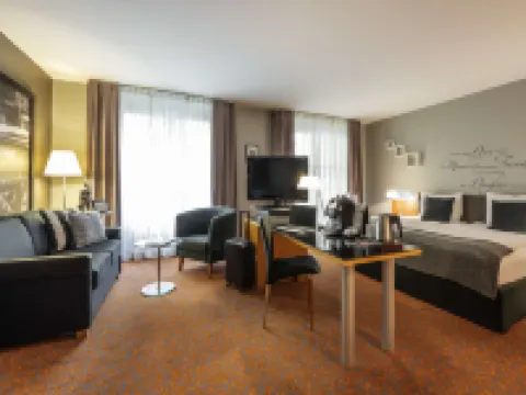 โรงแรมเมอร์เคียวแอนด์เรซิเดนซ์ เช็คพอยต์ชาร์ลี