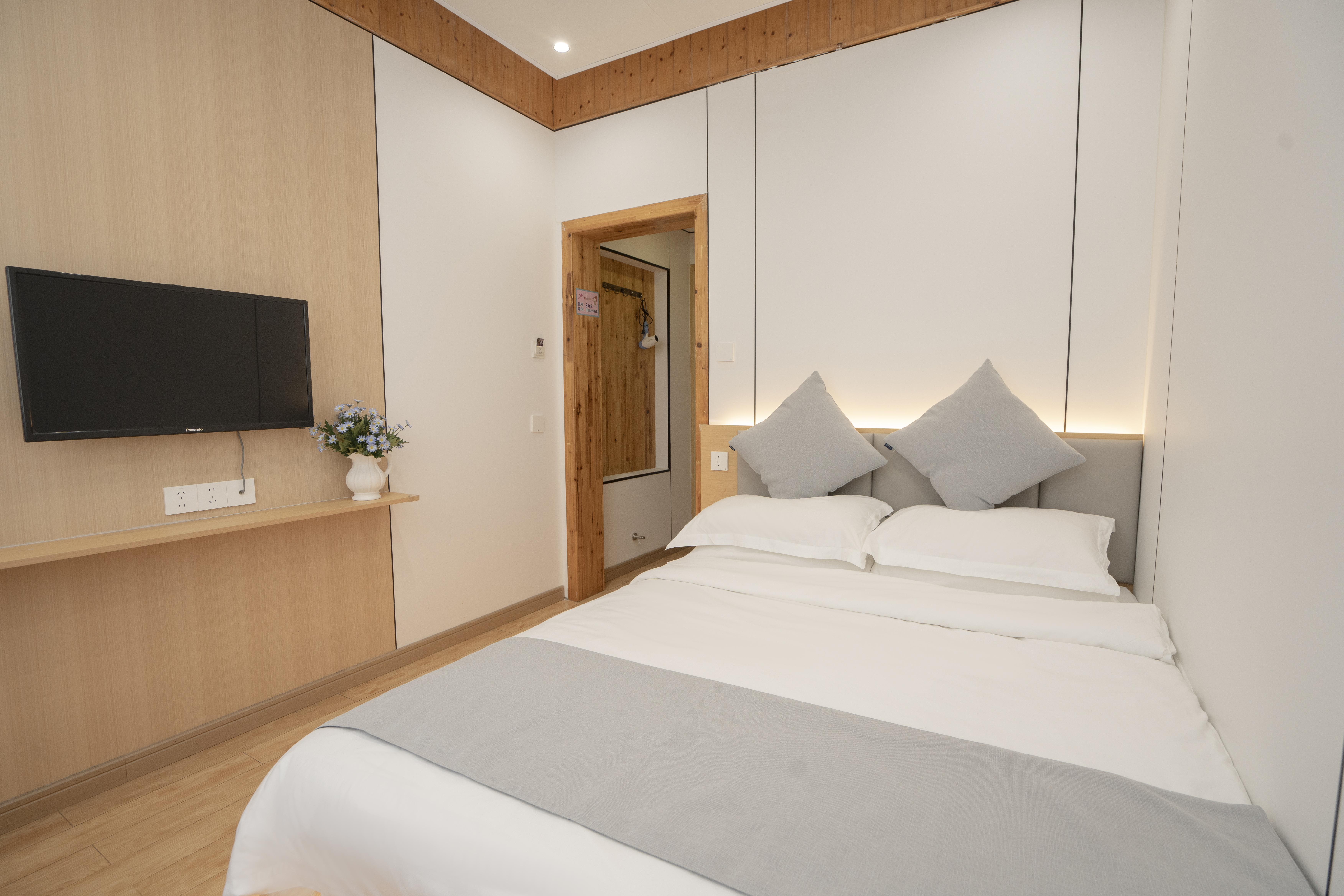 Xia Mo Inn (Zhangjiajie Tianmen Mountain Cableway Branch) Kamar Photos