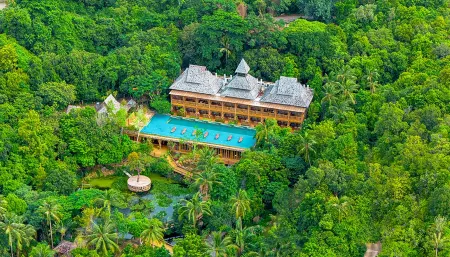 Santhiya Koh Phangan Resort and Spa Отели в г. Остров  Пханган