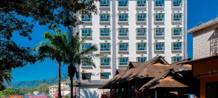 HuaShang Hotel Отели в г. Менла