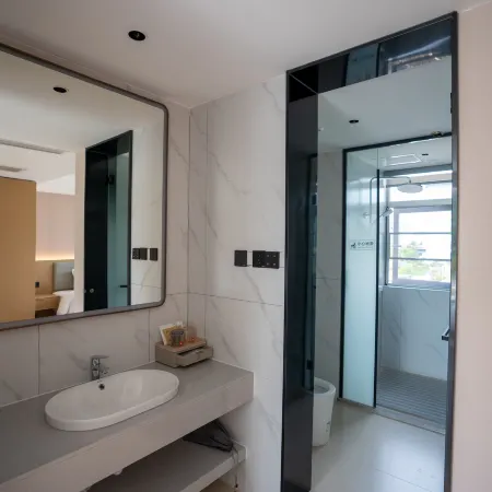 lufeng strontium spring hotel