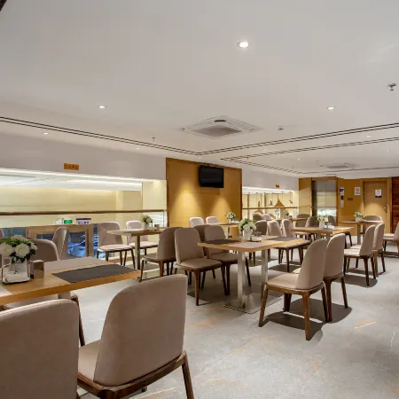 Yeste Hotel (Beiliu Passenger Transport Center)