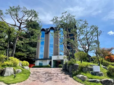 PLAIN HOTEL