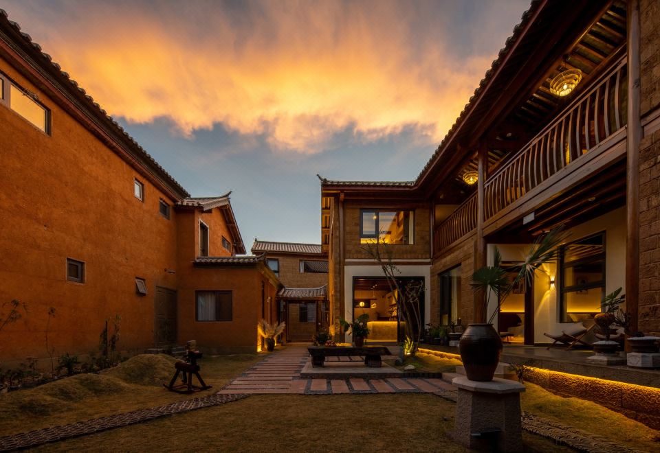 Shaxi Grain Guesthouse 내부 모습과 전통 건축