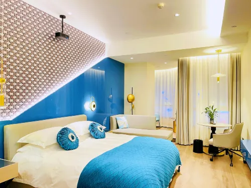 Lattice Film Hotel