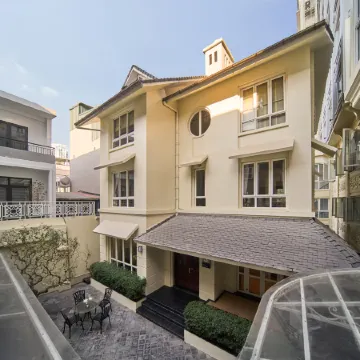 M Village Hotel Long Bien, a brand of Modern Village Lifestyle Отели рядом с достопримечательностью «Гиалам»