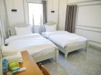 Nalin Guesthouse(casa) Hotels near Sisavangvong Road