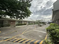 S and M Hotel - Mandaue - Parking