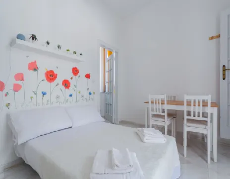 Casa Bianca Bnb,Big Terrace,10 Min Airport Beaches โรงแรมใน