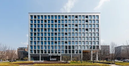 base-CAOHEJING Hotel Residence Отели рядом с достопримечательностью «Shanghai Harbor Longwu Harbor Company Wharf»