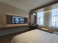 Jingchen International Hotel Hotels in Mittleres Urad-Banner