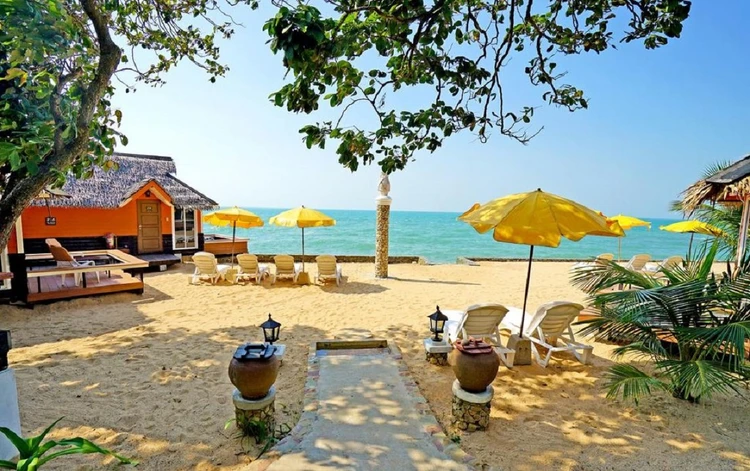 รูปภาพของโรงแรมซันเซ็ท วิลเลจ บีช รีสอร์ท
