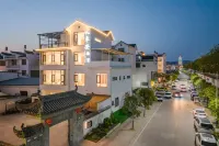 Ji Anhui Shu Homestay (Baoyu Pagoda Branch, Wuyuan) Hotels near Wunüzhou Resort - Wuxiantang