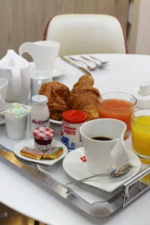 Grand Hotel Saint Michel Отели рядом с достопримечательностью «Сад Гран-Эксплуратёр»