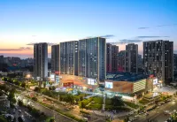 雲漫ホテル（高新萬達正弘匯） Henan College Computer Numerical Control， Kinmen and Matsu Branch周辺のホテル