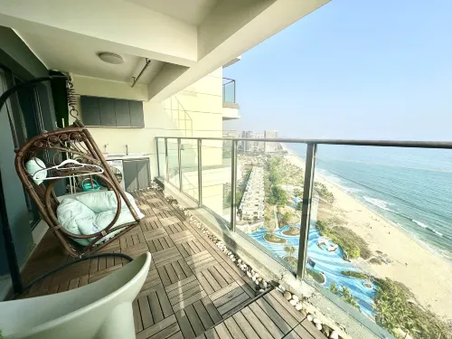 Poly Golden Seashore Bay · Seven Tides Inn